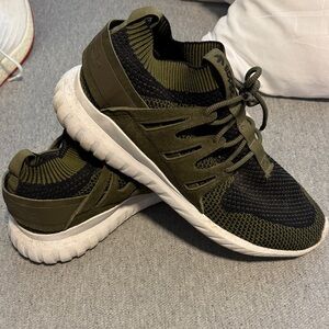 Adidas Men's Green and Black Sneakers